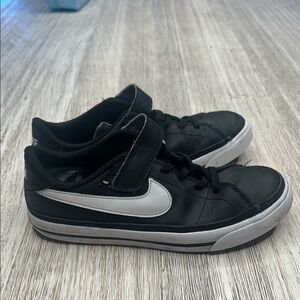 Nike kids Black and White Sneakers